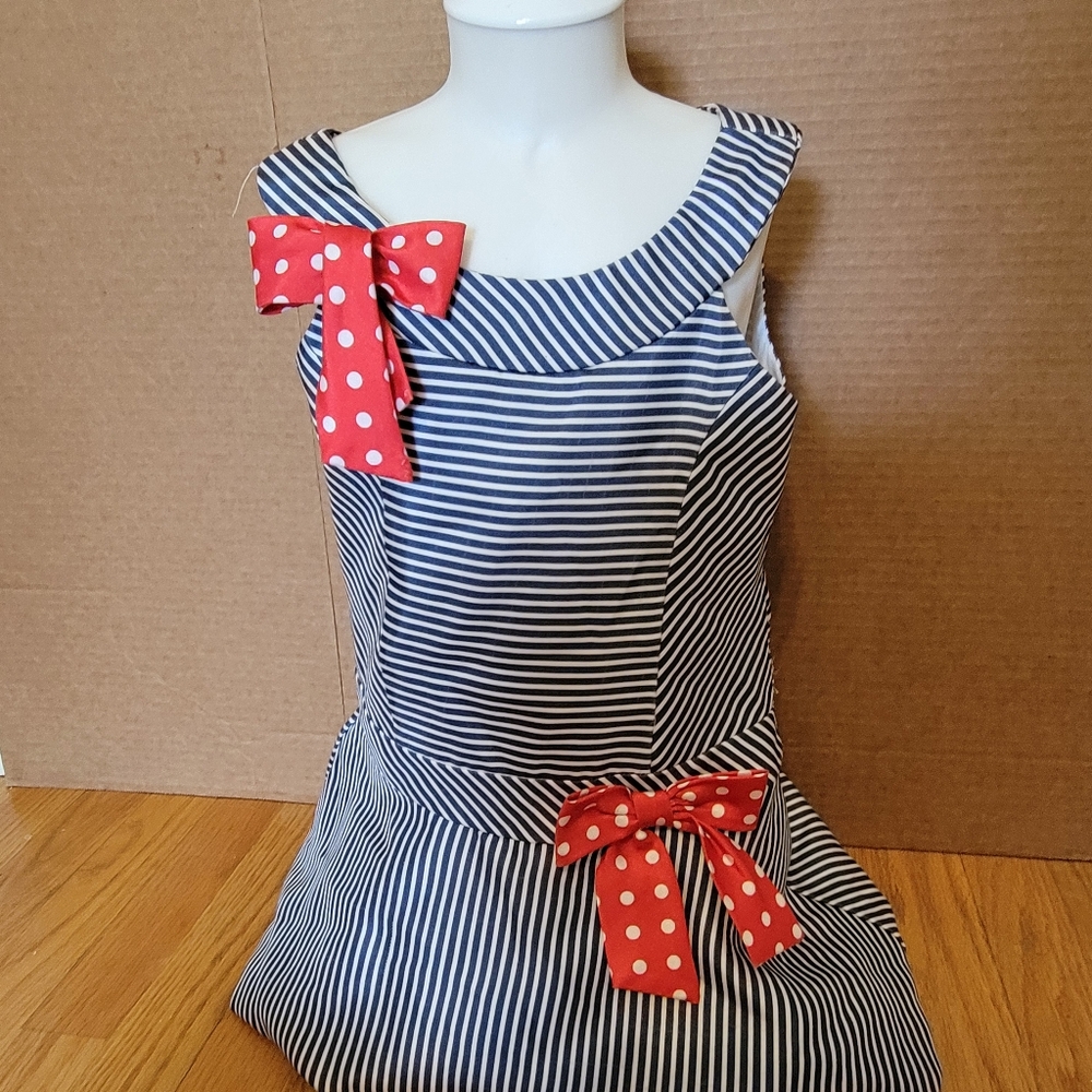 Classic size 6 summer dress